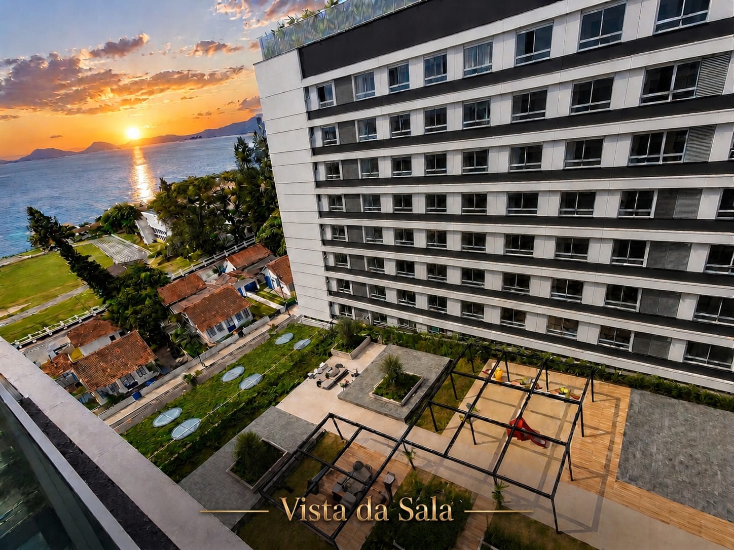 Vista da sala para o mar e área de lazer do condomínio no Jardim Atlântico em Florianópolis.